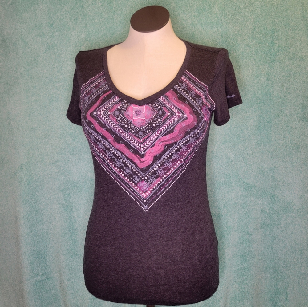 Columbia tshirt Size Medium